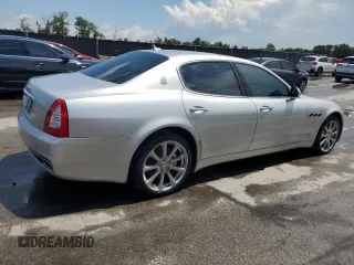2009 Maserati Quattroporte z VIN ZAMFK39A190043806, wystawiony jako Copart lot #59159025 z przebiegiem 74 106 mil mil oraz Czysty tytuł • Clean title. Historia ofert i sprzedaży dostępna na DreamBid. Obrazek 3.