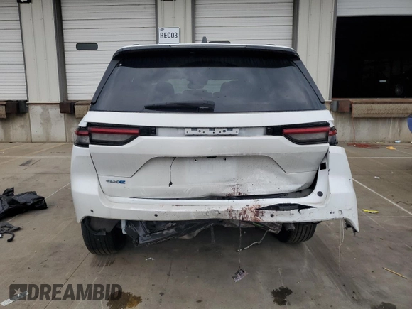 2024 Jeep Grand Cherokee with VIN 1C4RJYB60R8531766, listed as a Copart auction lot 63136725 with 32,173 mi miles and Clean title. Bid and sale history available at DreamBid. Image 6.