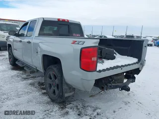 2018 Chevrolet Silverado 1500 LT with VIN 1GCVKREH1JZ117912, listed as a IAAI auction lot 41345368 with 90,602 mi miles. Bid and sale history available at carsss.com. Image 3.