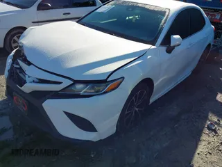 2018 Toyota Camry LE with VIN 4T1B11HK3JU658046, listed as a IAAI auction lot 41222583 with 325,249 mi miles. Bid and sale history available at carsss.com. Image 2.