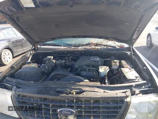 2005 Ford Explorer XLS with VIN 1FMZU62K95UA61162, listed as a IAAI auction lot 42001366 with Not Provided miles and . Bid and sale history available at DreamBid. Image 10.
