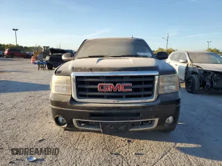 2008 GMC Sierra Denali z VIN 2GTEK638X81268607, wystawiony jako Copart lot #67148574 z przebiegiem 164 727 mil mil oraz Szkody całkowita. Historia ofert i sprzedaży dostępna na DreamBid. Obrazek 5.