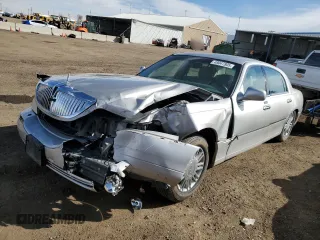 2006 Lincoln Town Car Signature Limited z VIN 1LNHM82V76Y630537, wystawiony jako Copart lot #48047805 z przebiegiem 140 803 mil mil oraz Szkoda całkowita • Salvage title. Historia ofert i sprzedaży dostępna na DreamBid. Obrazek 1.