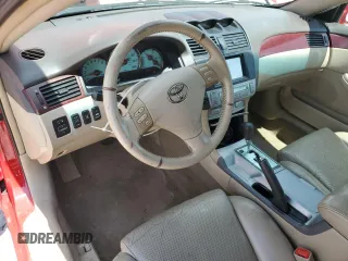 2004 Toyota Solara SE z VIN 4T1FA38P04U025307, wystawiony jako Copart lot #55622005 z przebiegiem 219 342 mil mil oraz Szkody całkowita. Historia ofert i sprzedaży dostępna na DreamBid. Obrazek 8.