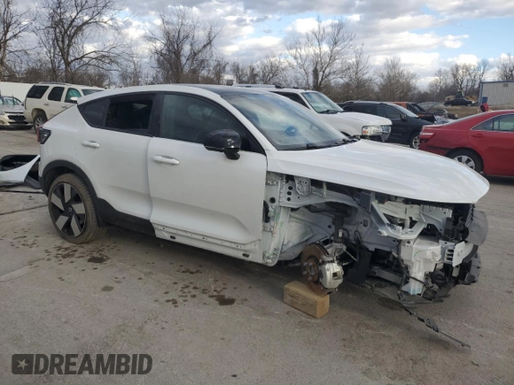 2023 Volvo C40 Recharge Pure Electric Ultimate with VIN YV4ED3GM1P2044198, listed as a Copart auction lot 47197815 with 8,258 mi miles and Salvage Title. Bid and sale history available at carsss.com. Image 4.