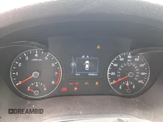 2017 Kia Optima LX z VIN 5XXGT4L37HG166870, wystawiony jako Copart lot #51380755 z przebiegiem 95 065 mil mil oraz Szkoda całkowita • Salvage title. Historia ofert i sprzedaży dostępna na DreamBid. Obrazek 9.