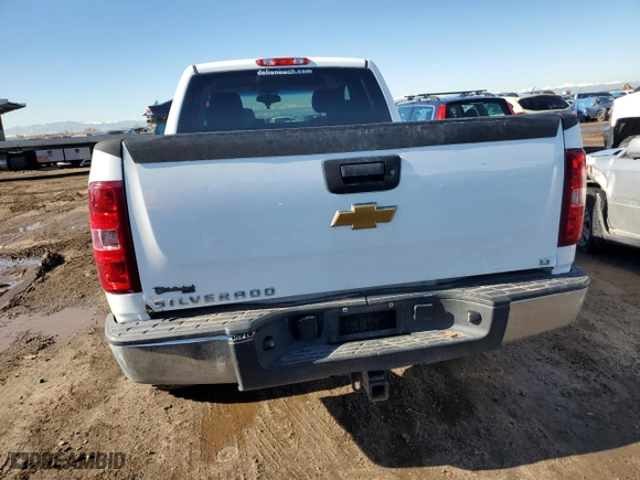 2013 Chevrolet Silverado 1500 LT with VIN 1GCRKSE75DZ364662, listed as a Copart auction lot 80261704 with 146,731 mi miles and Clean Title. Bid and sale history available at carsss.com. Image 6.