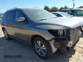 2019 Nissan Pathfinder SV z VIN 5N1DR2MM5KC612594, wystawiony jako IAAI lot #41602287 z przebiegiem 53 240 mil mil oraz . Historia ofert i sprzedaży dostępna na DreamBid. Obrazek 1.