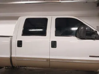 2000 Ford Super Duty F-250 XL with VIN 1FTNW21F4YEA61563, listed as a IAAI auction lot 41334848 with 221,464 mi miles. Bid and sale history available at carsss.com. Image 14.
