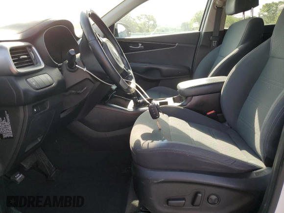 2017 Kia Sorento LX with VIN 5XYPG4A33HG241888, listed as a Copart auction lot 54912715 with 133,956 mi miles and Clean Title. Bid and sale history available at carsss.com. Image 7.