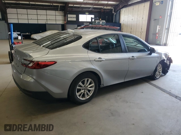 2025 Toyota Camry LE with VIN 4T1DAACK1SU002154, listed as a Copart auction lot 54542595 with 15,533 mi miles and Clean Title. Bid and sale history available at DreamBid. Image 3.
