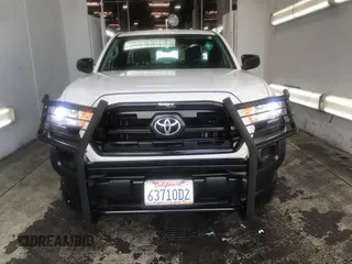 2017 Toyota Tacoma SR z VIN 5TFRX5GN4HX081282, wystawiony jako IAAI lot #42434418 z przebiegiem 184 905 mil mil oraz . Historia ofert i sprzedaży dostępna na DreamBid. Obrazek 2.