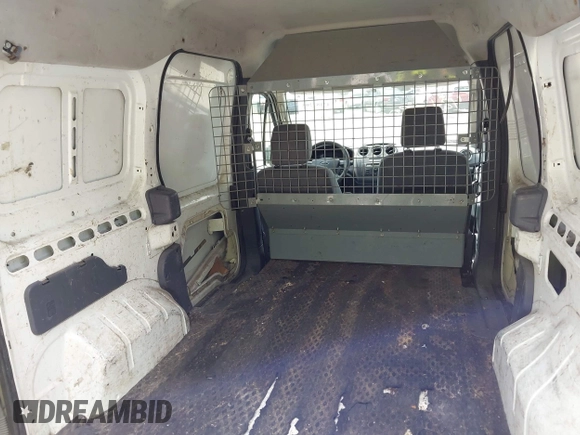 2010 Ford Transit Connect XL z VIN NM0LS7AN1AT017316, wystawiony jako IAAI lot #42182205 z przebiegiem 142 000 mil mil oraz . Historia ofert i sprzedaży dostępna na DreamBid. Obrazek 8.