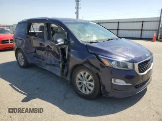 2020 Kia Sedona EX with VIN KNDMB5C14L6644308, listed as a Copart auction lot 58670414 with 186,148 mi miles and Non Repairable. Bid and sale history available at carsss.com. Image 4.