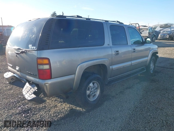 2002 Chevrolet Suburban Z71 with VIN 3GNFK16Z32G173307, listed as a IAAI auction lot 41557165 with 1 mi miles. Bid and sale history available at carsss.com. Image 4.