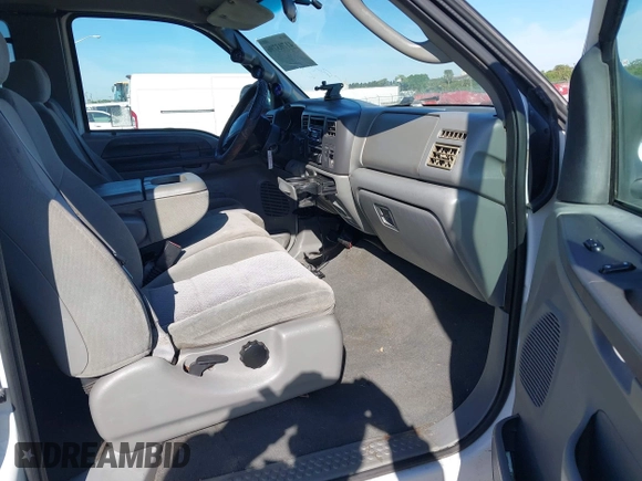 2003 Ford F-350 XL with VIN 1FTSX31P23EC84854, listed as a IAAI auction lot 41703796 with 208,911 mi miles and . Bid and sale history available at DreamBid. Image 5.