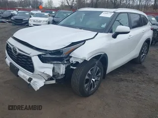 2023 Toyota Highlander L z VIN 5TDKDRBH5PS508850, wystawiony jako IAAI lot #42000739 z przebiegiem 35 914 mil mil oraz . Historia ofert i sprzedaży dostępna na DreamBid. Obrazek 6.