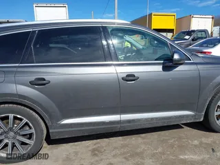 2019 Audi Q7 Prestige with VIN WA1VAAF70KD013429, listed as a IAAI auction lot 41739599 with 73,944 mi miles. Bid and sale history available at carsss.com. Image 13.