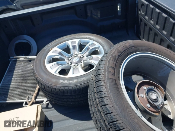 2024 Ram 1500 Limited с VIN 1C6SRFHT1RN209318, выставлен на аукционе IAAI как лот 42083923 с пробегом 12 969 миль миль и . История ставок и продаж доступна на DreamBid. Изображение 12.