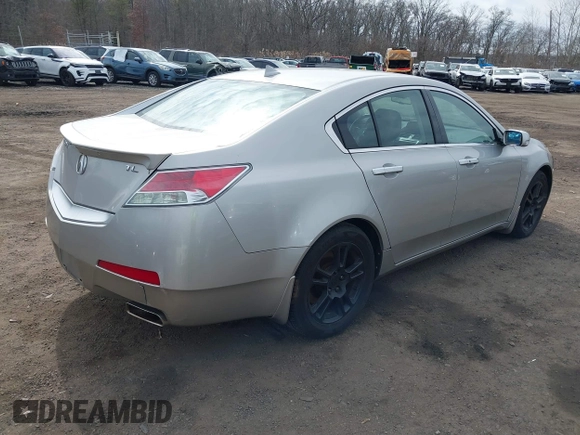 2009 Acura TL Tech with VIN 19UUA86519A013039, listed as a IAAI auction lot 41656570 with 241,217 mi miles. Bid and sale history available at carsss.com. Image 4.