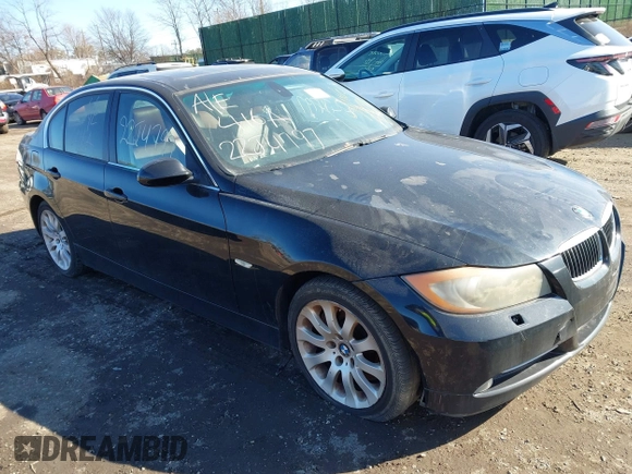 2008 BMW 3 Series 335xi with VIN WBAVD53528A284457, listed as a IAAI auction lot 41641525 with 999,999 mi miles. Bid and sale history available at carsss.com. Image 1.