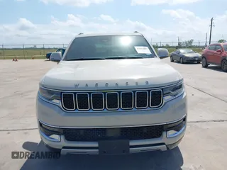 2022 Jeep Wagoneer Series II with VIN 1C4SJUBT2NS181344, listed as a IAAI auction lot 42062809 with 40,389 mi miles and . Bid and sale history available at DreamBid. Image 6.