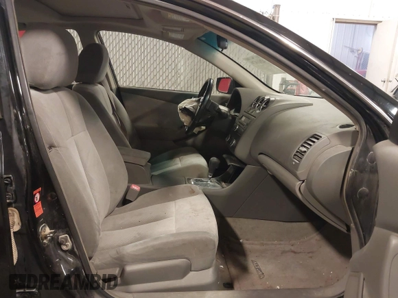 2007 Nissan Altima S with VIN 1N4AL21E77C144161, listed as a IAAI auction lot 42011479 with 175,942 mi miles and . Bid and sale history available at carsss.com. Image 5.