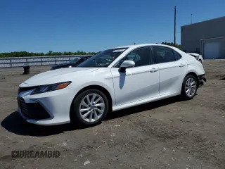 2023 Toyota Camry LE z VIN 4T1C11AK9PU822651, wystawiony jako Copart lot #54680215 z przebiegiem 86 042 mil mil oraz Szkoda całkowita • Salvage title. Historia ofert i sprzedaży dostępna na DreamBid. Obrazek 1.