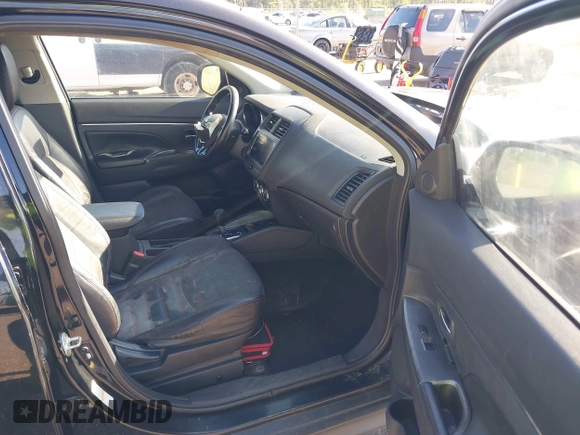 2018 Mitsubishi Outlander SE with VIN JA4AP3AW4JU012399, listed as a IAAI auction lot 42591534 with 152,809 mi miles and . Bid and sale history available at DreamBid. Image 5.