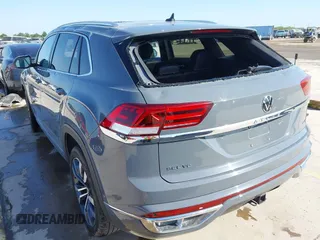 2023 Volkswagen Atlas SEL Premium R-Line z VIN 1V2FE2CA0PC224677, wystawiony jako IAAI lot #41991931 z przebiegiem 22 620 mil mil oraz . Historia ofert i sprzedaży dostępna na DreamBid. Obrazek 18.