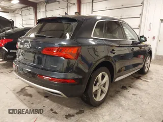 2020 Audi Q5 Premium with VIN WA1ANAFY2L2083393, listed as a IAAI auction lot 41408268 with 75,930 mi miles. Bid and sale history available at carsss.com. Image 4.
