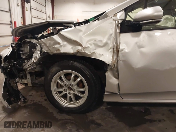 2018 Toyota Prius Two with VIN JTDKBRFU3J3582337, listed as a IAAI auction lot 40457335 with 166,690 mi miles. Bid and sale history available at carsss.com. Image 6.