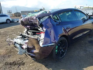 2020 Tesla Model 3 Standard Range Plus z VIN 5YJ3E1EA9LF599332, wystawiony jako IAAI lot #41563213 z przebiegiem Nie podano mil oraz . Historia ofert i sprzedaży dostępna na DreamBid. Obrazek 6.