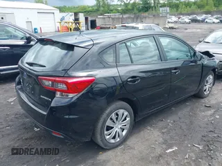 2022 Subaru Impreza z VIN 4S3GTAB6XN3708646, wystawiony jako IAAI lot #42282093 z przebiegiem 16 810 mil mil oraz . Historia ofert i sprzedaży dostępna na DreamBid. Obrazek 4.