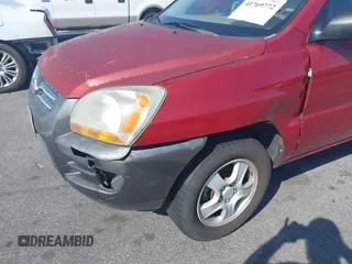 2007 Kia Sportage LX with VIN KNDJF724977426704, listed as a IAAI auction lot 41769772 with 288,082 mi miles and . Bid and sale history available at carsss.com. Image 6.