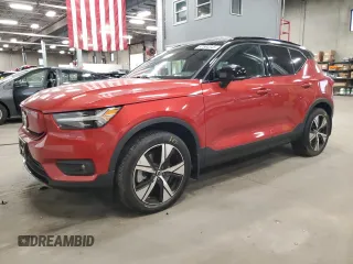 2021 Volvo XC40 z VIN YV4ED3UR8M2529871, wystawiony jako Copart lot #57584345 z przebiegiem 35 609 mil mil oraz Szkoda całkowita • Salvage title. Historia ofert i sprzedaży dostępna na DreamBid. Obrazek 1.