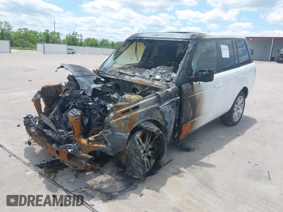 2012 Land Rover Range Rover HSE z VIN SALME1D47CA393573, wystawiony jako IAAI lot #42227646 z przebiegiem Nie podano mil oraz . Historia ofert i sprzedaży dostępna na DreamBid. Obrazek 2.