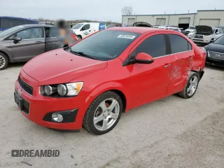 2015 Chevrolet Sonic LTZ z VIN 1G1JE5SB9F4188271, wystawiony jako Copart lot #50034695 z przebiegiem 135 748 mil mil oraz Szkoda całkowita • Salvage title. Historia ofert i sprzedaży dostępna na DreamBid. Obrazek 1.