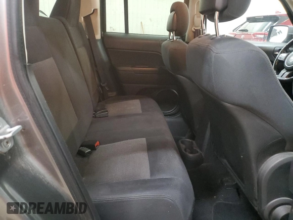 2011 Jeep Patriot Latitude with VIN 1J4NF1GB4BD263678, listed as a Copart auction lot 54442505 with 105,388 mi miles and Clean Title. Bid and sale history available at DreamBid. Image 10.