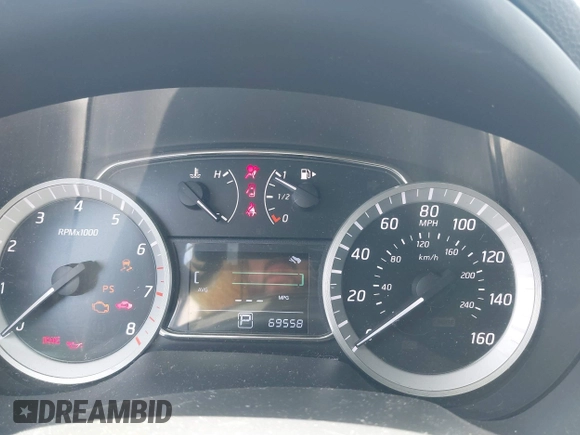 2014 Nissan Sentra SR with VIN 3N1AB7AP0EY302455, listed as a IAAI auction lot 42040948 with 69,558 mi miles and . Bid and sale history available at DreamBid. Image 7.
