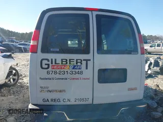 2017 GMC Savana Cargo z VIN 1GTW7AFF3H1911212, wystawiony jako IAAI lot #41153971 z przebiegiem 111 586 mil mil oraz . Historia ofert i sprzedaży dostępna na DreamBid. Obrazek 16.