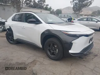 2025 Toyota bZ4X XLE с VIN JTMAAAAA5SA056379, выставлен на аукционе IAAI как лот 42013777 с пробегом 1 626 миль миль и . История ставок и продаж доступна на DreamBid. Изображение 1.