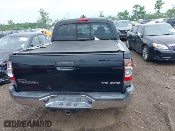 2015 Toyota Tacoma z VIN 3TMLU4EN1FM203143, wystawiony jako IAAI lot #42445912 z przebiegiem 57 444 mil mil oraz . Historia ofert i sprzedaży dostępna na DreamBid. Obrazek 16.