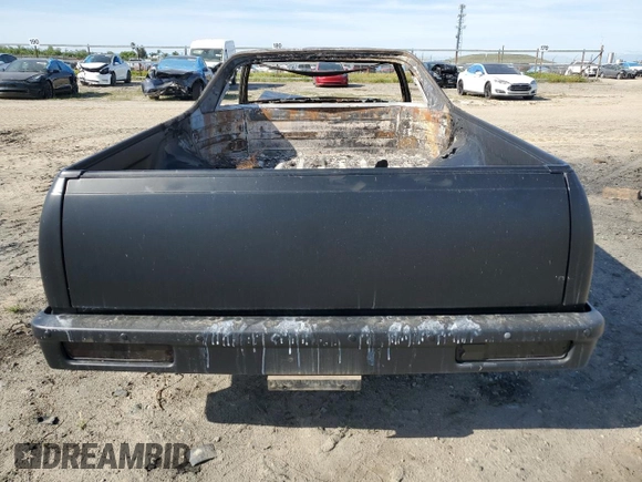 1983 GMC Caballero z VIN 1GTCW80A8DR500010, wystawiony jako Copart lot #50560724 z przebiegiem Nie podano mil oraz Nie do naprawy • Non repairable. Historia ofert i sprzedaży dostępna na DreamBid. Obrazek 6.