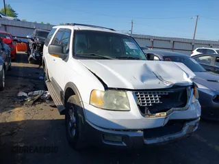2003 Ford Expedition Eddie Bauer с VIN 1FMPU17L73LB28081, выставлен на аукционе IAAI как лот 42025168 с пробегом 201 176 миль миль и . История ставок и продаж доступна на DreamBid. Изображение 1.