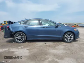 2018 Ford Fusion Energi SE with VIN 3FA6P0PU0JR196091, listed as a IAAI auction lot 42017867 with 70,284 mi miles. Bid and sale history available at carsss.com. Image 13.