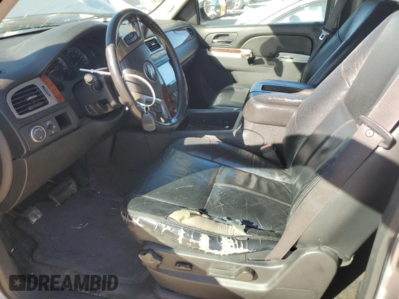 2012 Chevrolet Tahoe LS z VIN 1GNSCAE00CR257004, wystawiony jako Copart lot #43721335 z przebiegiem 198 308 mil mil oraz Czysty tytuł • Clean title. Historia ofert i sprzedaży dostępna na DreamBid. Obrazek 7.