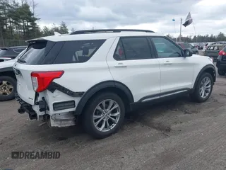 2022 Ford Explorer XLT with VIN 1FMSK8DH9NGA82810, listed as a IAAI auction lot 41868008 with 37,832 mi miles and . Bid and sale history available at DreamBid. Image 4.