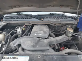 2002 Chevrolet Avalanche with VIN 3GNEK13T82G268036, listed as a IAAI auction lot 41882508 with 349,493 mi miles. Bid and sale history available at carsss.com. Image 10.