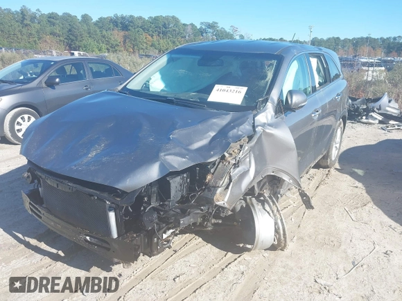 2019 Kia Sorento LX V6 with VIN 5XYPGDA55KG483672, listed as a IAAI auction lot 41043216 with 163,173 mi miles. Bid and sale history available at carsss.com. Image 16.